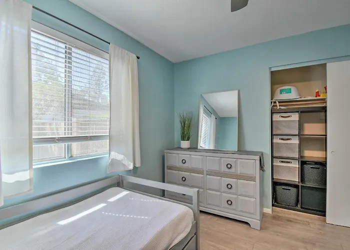 1 Mi To Dobson Ranch: Modern Escape W/ Gazebo! Holiday home *
