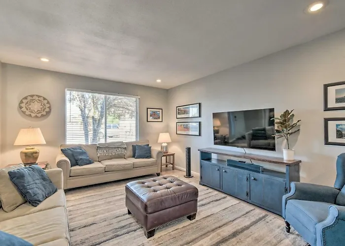 Holiday home 1 Mi To Dobson Ranch: Modern Escape W/ Gazebo! *