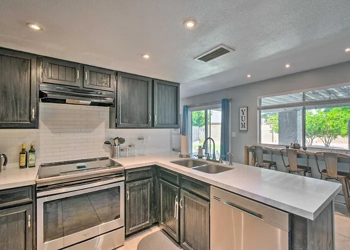 1 Mi To Dobson Ranch: Modern Escape W/ Gazebo! * Mesa