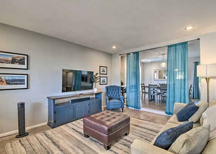Holiday home 1 Mi To Dobson Ranch: Modern Escape W/ Gazebo! *